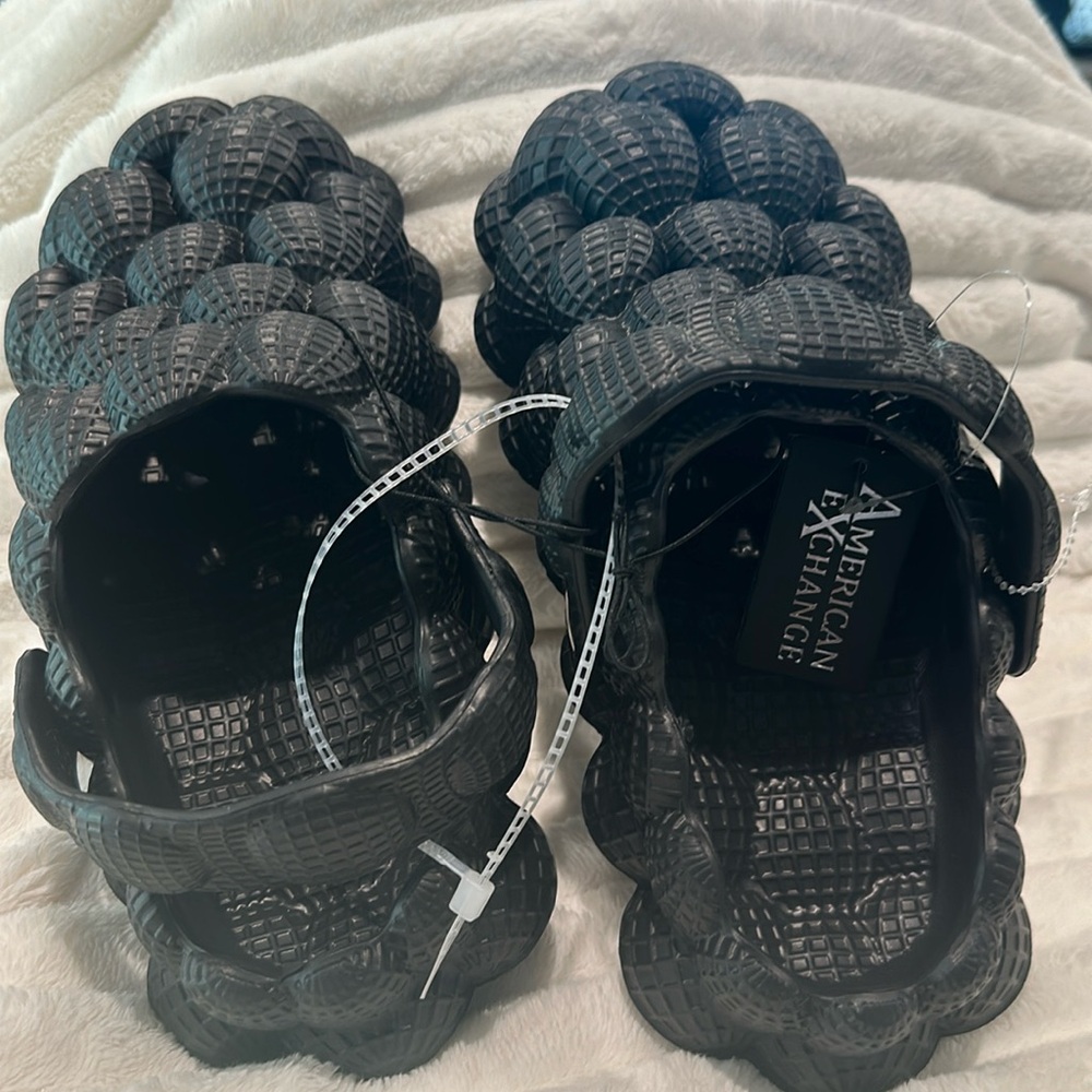 NWT American Exchange Bubble Sandals with Back Strap.